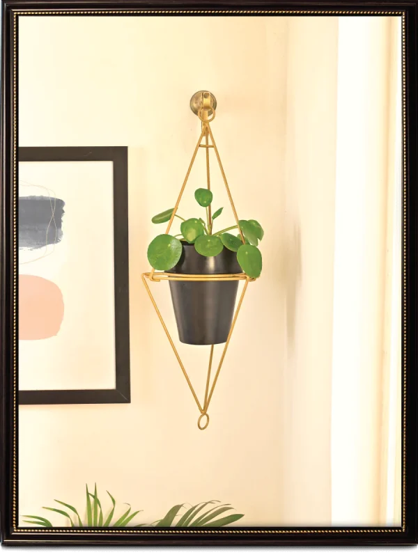 Hanging Pyramids Planter